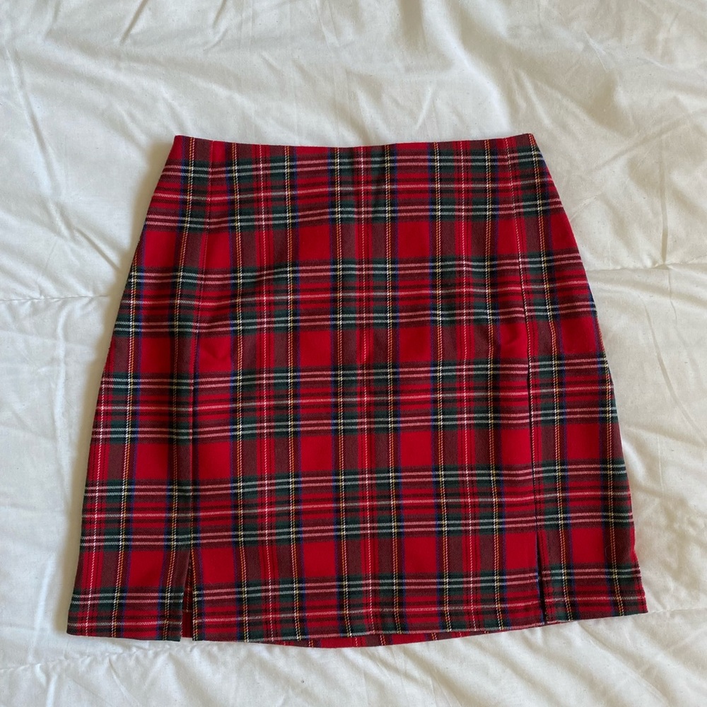 ❗️Final Sale❗️Brandy Melville Red and Green Plaid Cara Skirt